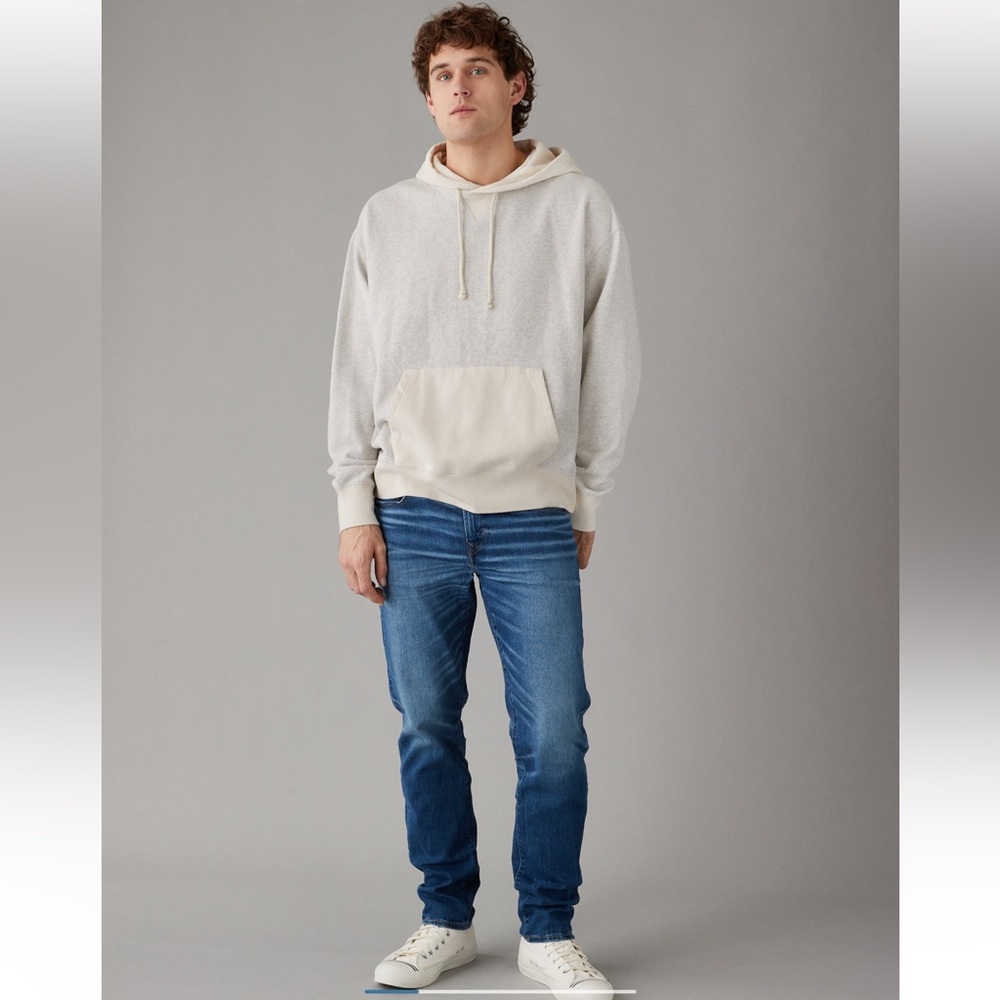 American Eagle  🦅  AirFlex + Ultra Soft Athletic Fit Jean